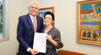 Caiado nomeia Laura Bueno para vaga de desembargadora no TJGO